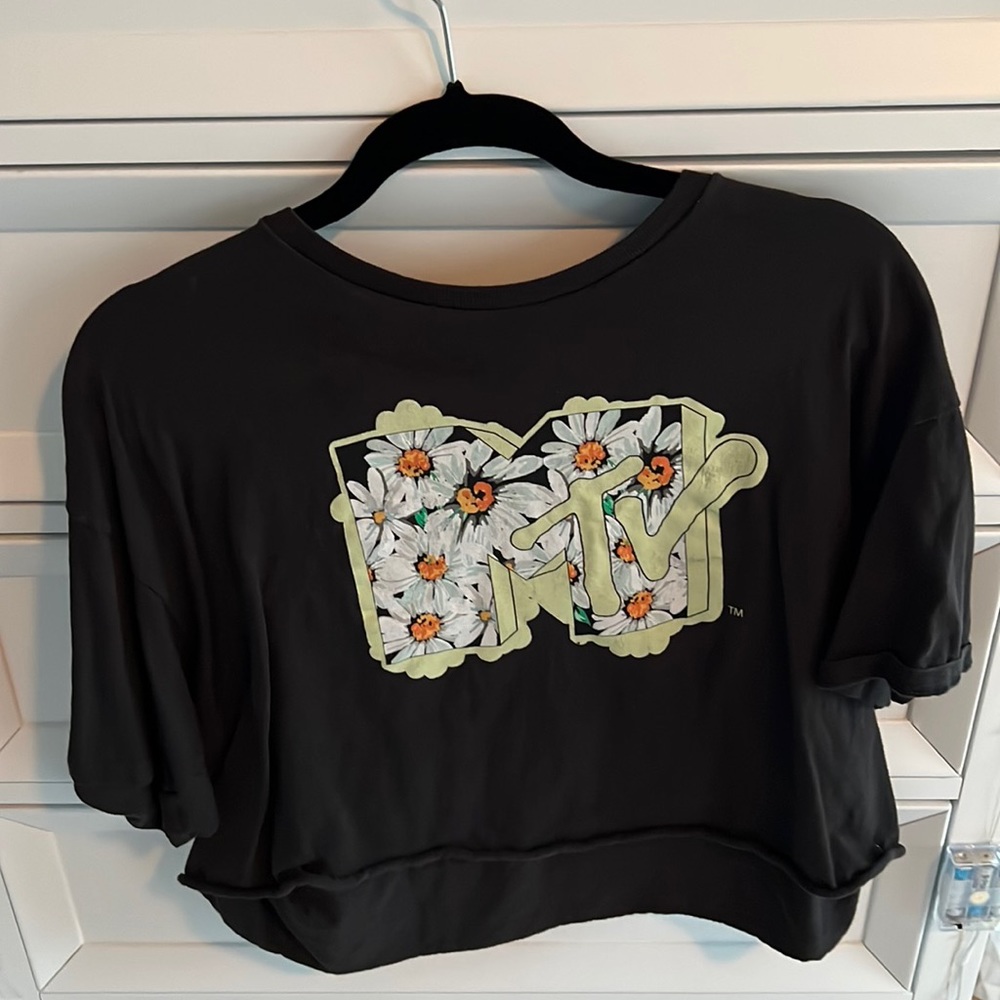 MTV crop top